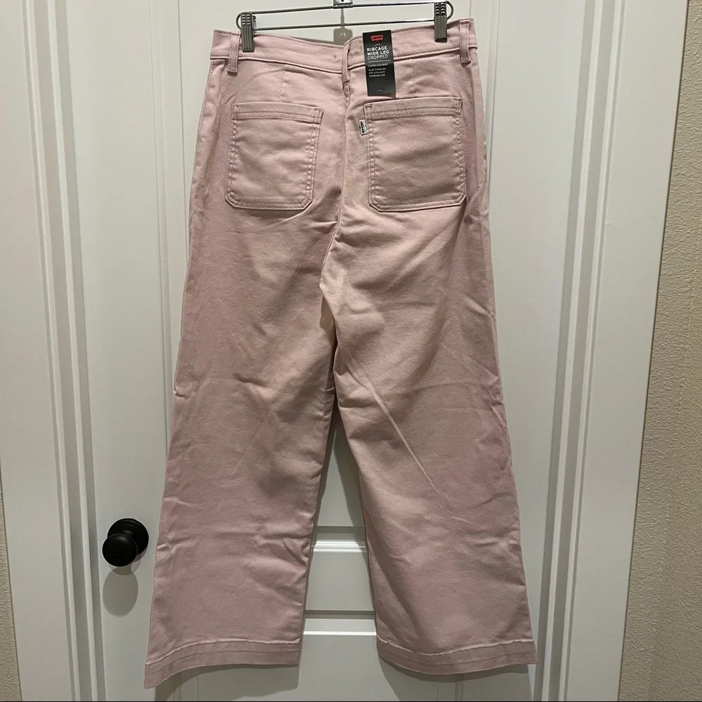 Levi’s ribcage cropped pants with the tag still on! - Picture 5 of 6